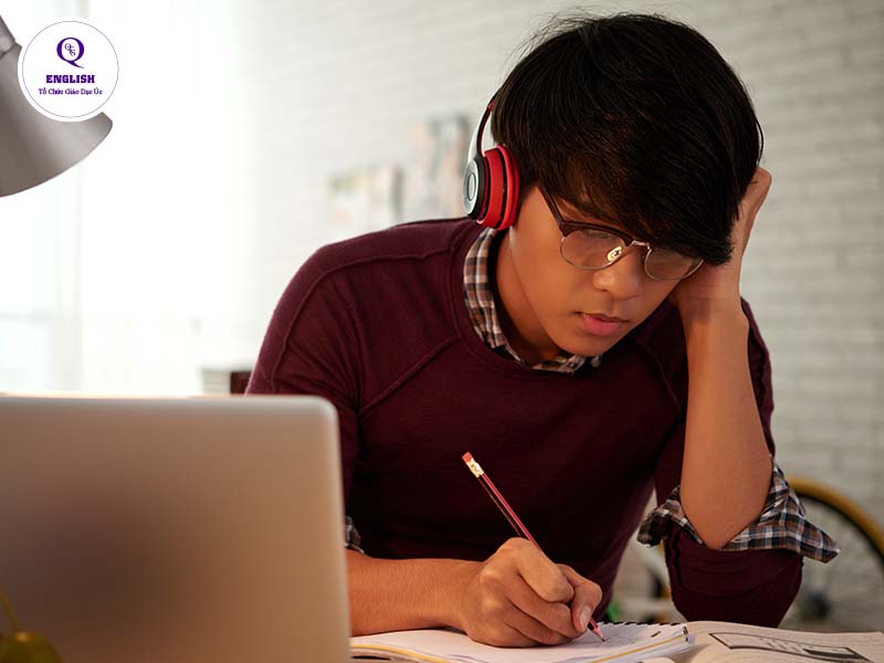 chăm chỉ ghi chép tiếng anh