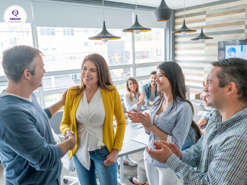 Chuyên nghiệp hơn trong công việc khi bạn có thể chủ động thảo luận và đưa ra ý tưởng với đối tác nước ngoài