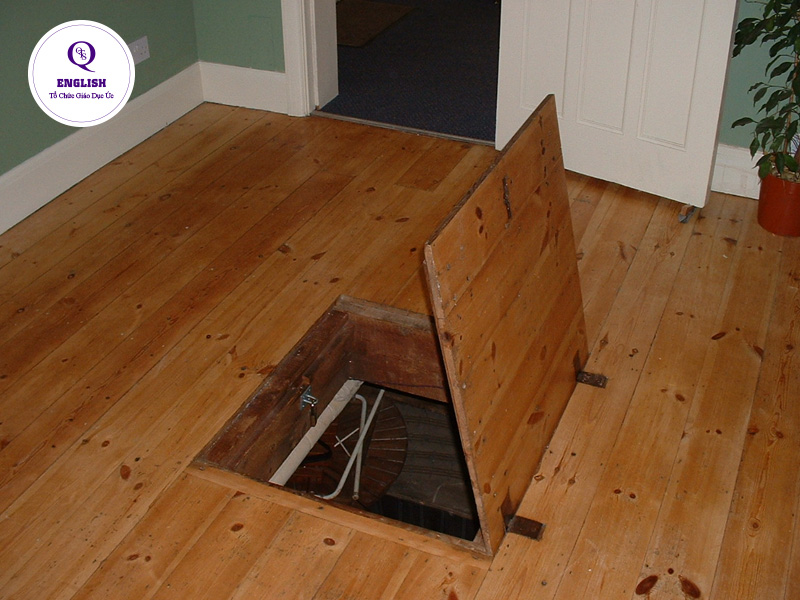 Danh từ của Hatch mang nghĩa là cửa sập