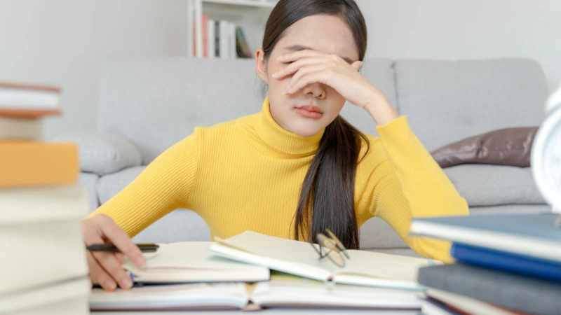 Không biết học từ đâu