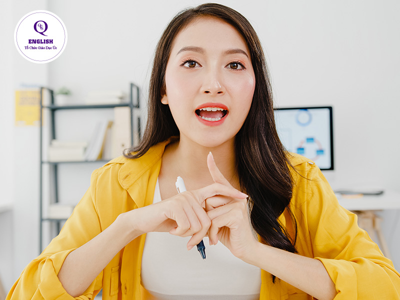 “Tự độc thoại” chắc chắn là phương pháp hiệu quả tăng sự tự tin của bạn khi giao tiếp