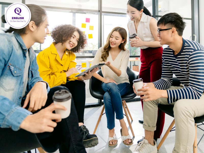 các thành viên trong buổi họp sẽ thảo luận tích cực