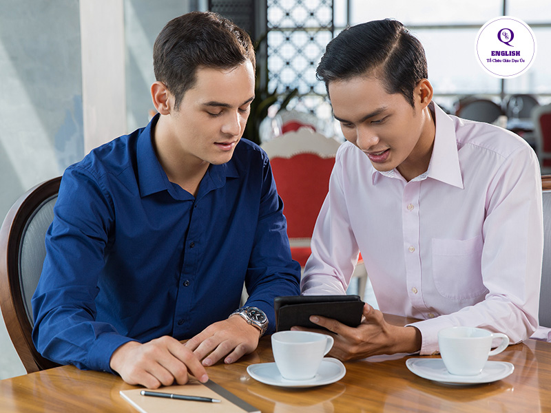 cách đưa ra nhận xét về một vấn đề trong cuộc hội thoại tiếng anh