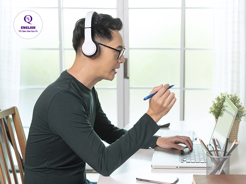 học nghe nói tiếng anh online với phương pháp shadowing dễ dàng hơn
