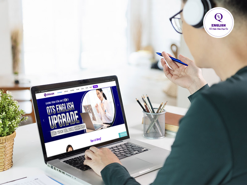 Lớp học 1 kèm 1 tại QTS English