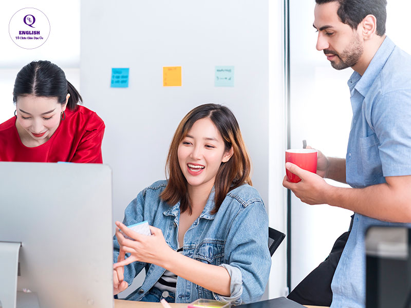 trò chuyện với đồng nghiệp đúng cách