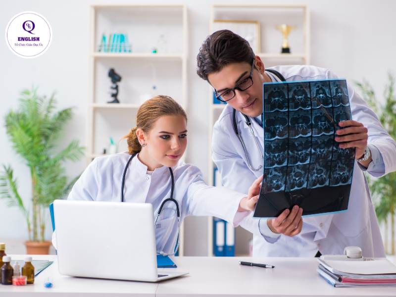 xây dựng mạng lưới quan hệ quốc tế